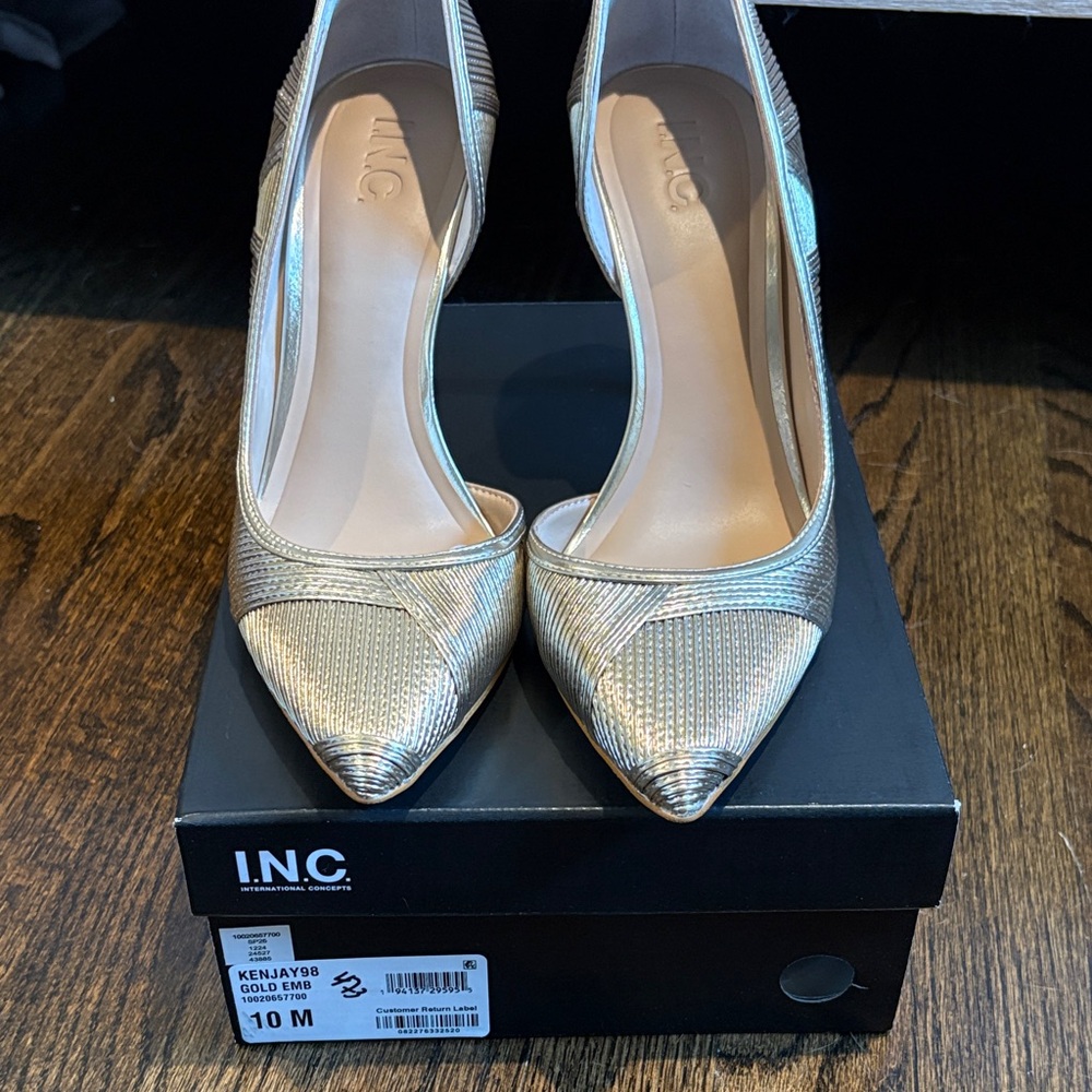 INC International Concepts Women's Metallic Gold Heels